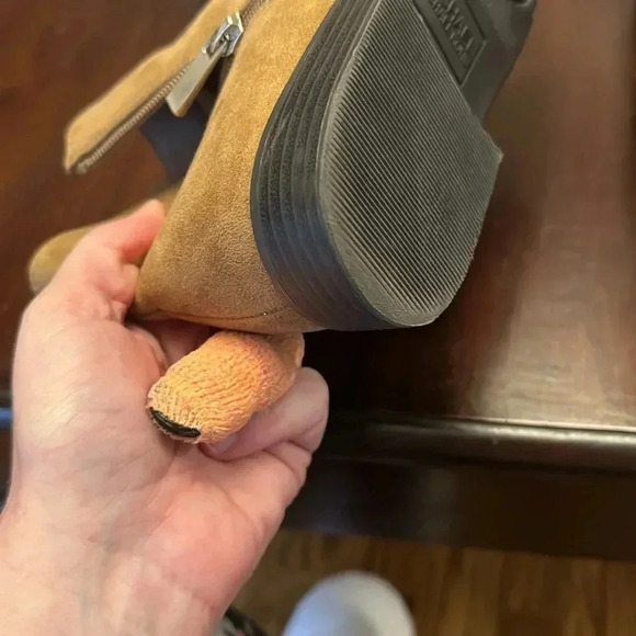 Michael Kors Emma Latica caramel girls booties size 5 - Picture 9 of 9